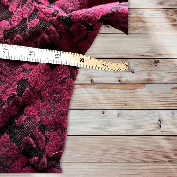 Torrid Lace Top Size 1 - Picture 3 of 7